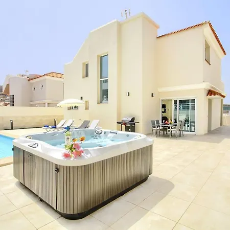 فيلة Luxe Paramount Costa Adeje Villa With Pool Jacuzzi *