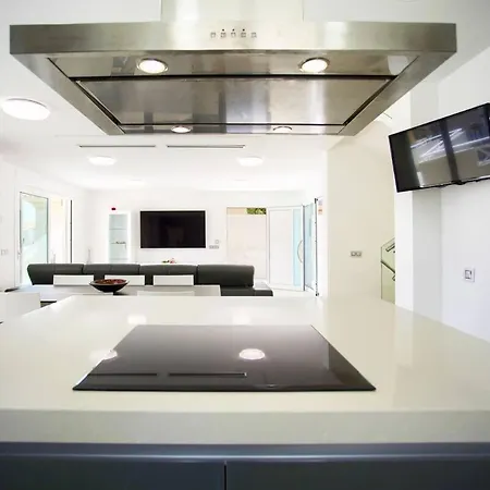 Luxe Paramount Costa Adeje Villa With Pool Jacuzzi فيلة أذيخي