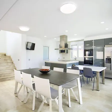 Luxe Paramount Costa Adeje Villa With Pool Jacuzzi فيلة أذيخي