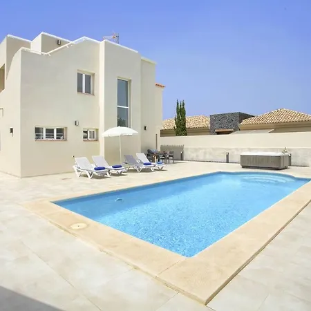 Luxe Paramount Costa Adeje Villa With Pool Jacuzzi Villa *