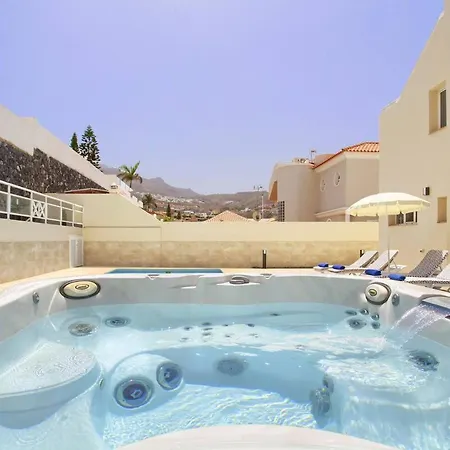 Luxe Paramount Costa Adeje Villa With Pool Jacuzzi Villa Costa Adeje (Tenerife)
